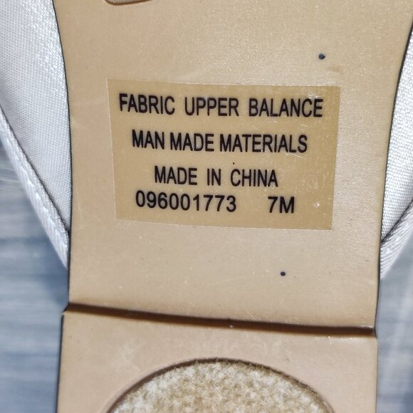 Xhilaration Shayla flats women's size 7M SilverSatin Mule Cushioned Insoles NWT - Picture 7 of 12